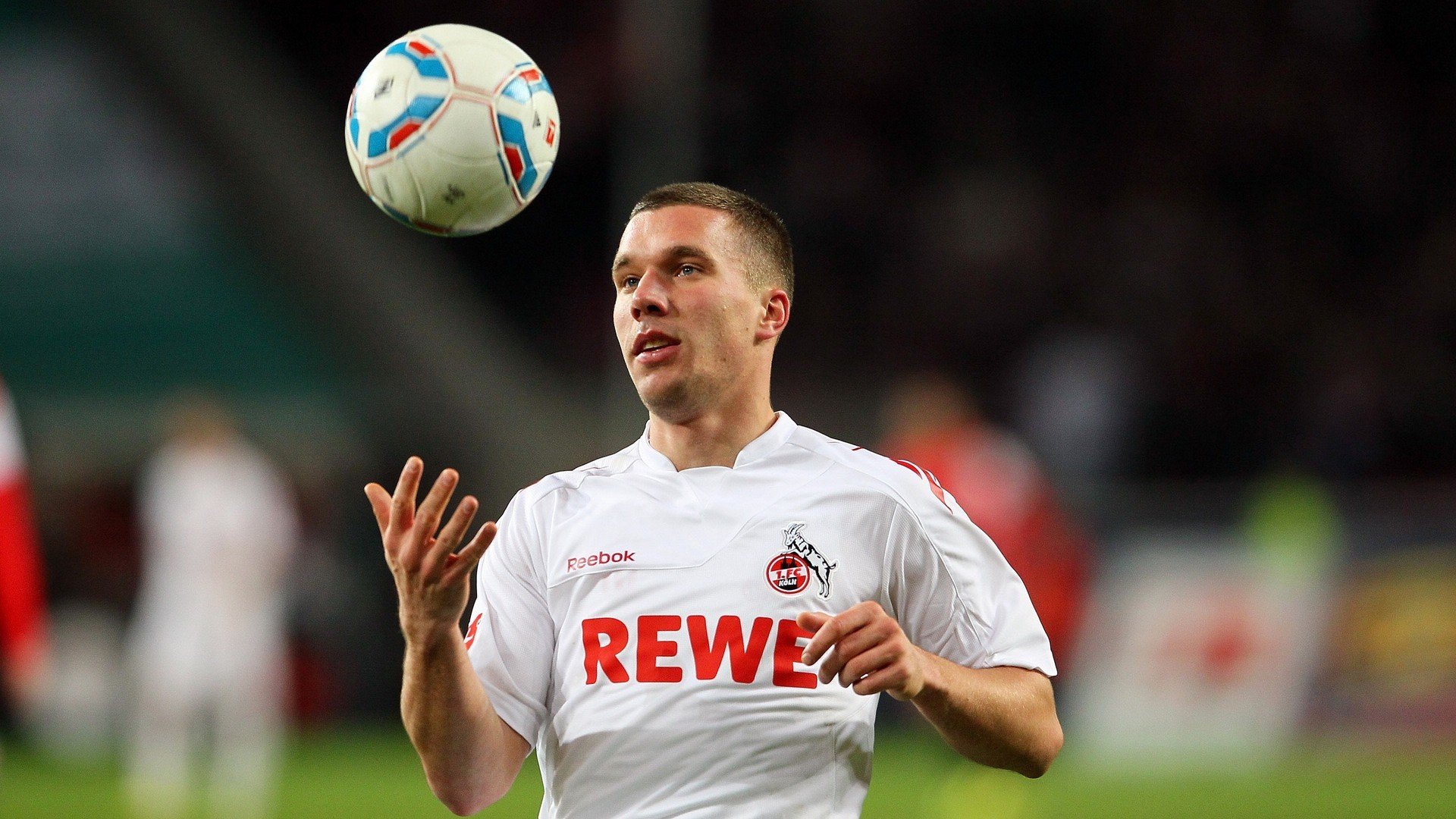 掘金绝杀雷霆,关键一役中约基奇三分雨不断,掘金球员约基奇